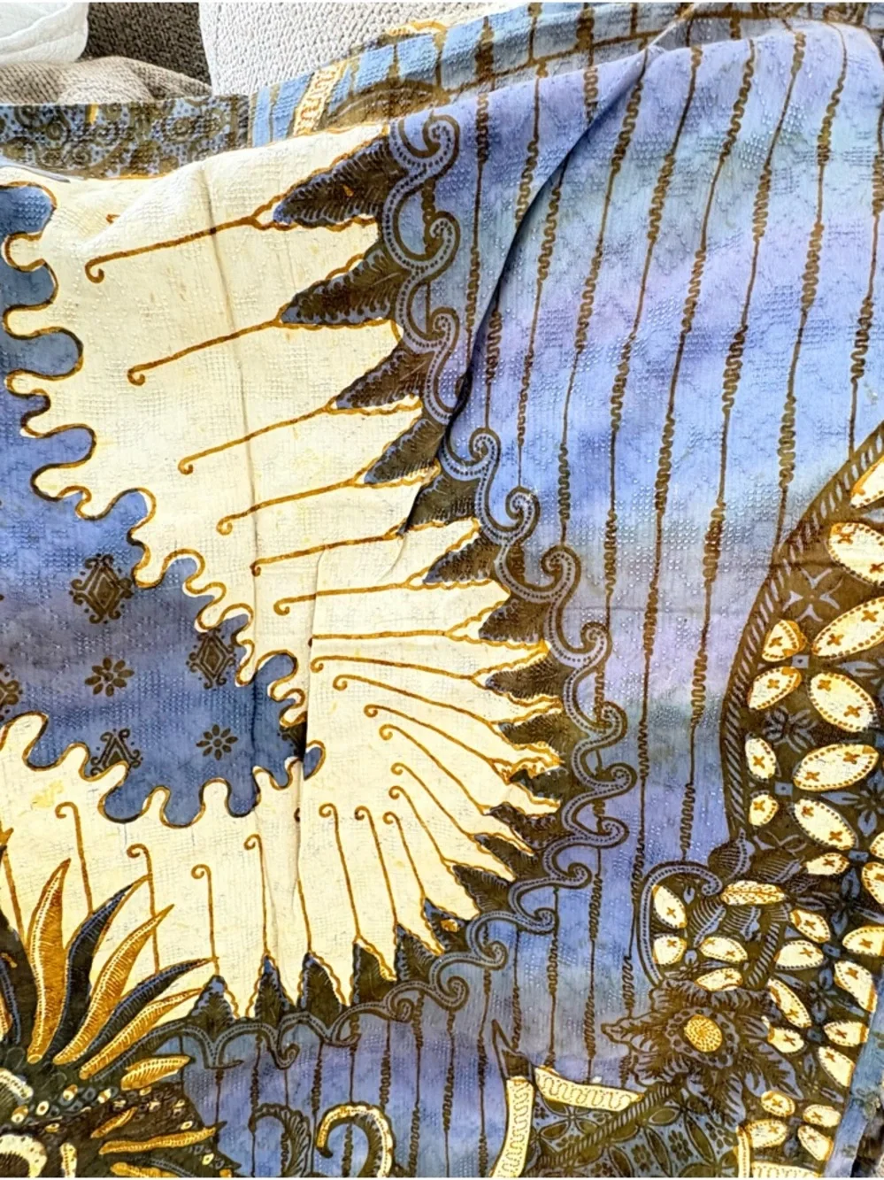 Brand New! Direct from Bali Stunning Krisna Blue & Gold Sarong Sarung